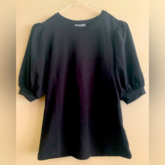 Tokito Tops - ✨Host Pick✨ TOKITO 95% Organic Cotton Blend Black Puff Sleeve Tee Size 6